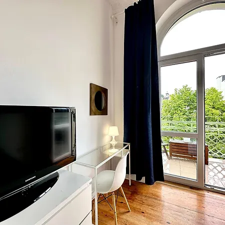 Апартаменти Monti 26 *